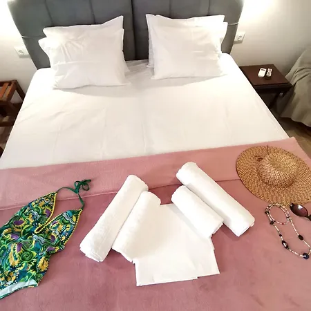 Lia Adults Only -fully Renovated Apartman *