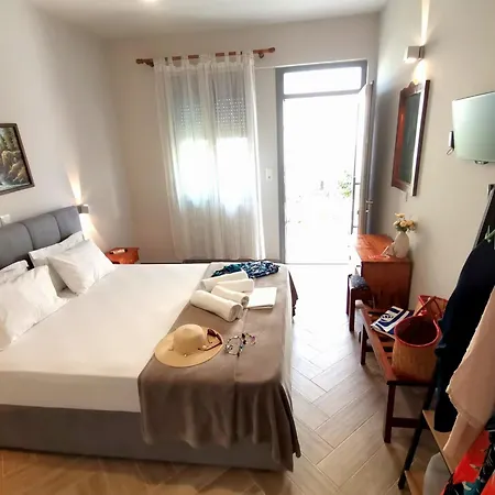 Lia Adults Only -fully Renovated Hriszí Amudiá