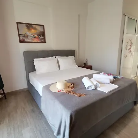 Lia Adults Only -fully Renovated